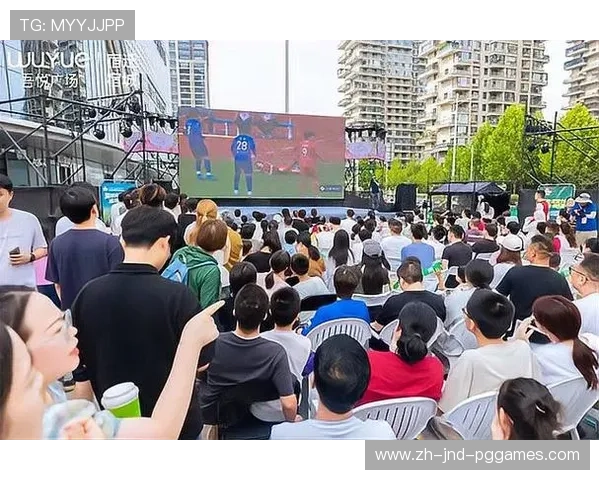 足球赛事中的直播互动与观众体验